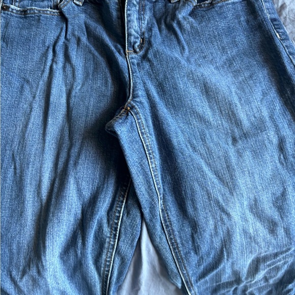 liz & co. Denim - Liz & Co. Stretch Womens Denim Capri Jeans - Size 8 Petite Blue